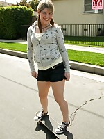 asian shemales pantyhose